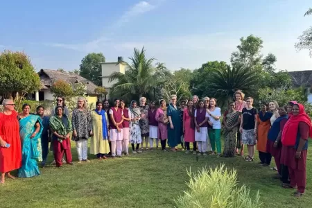 100